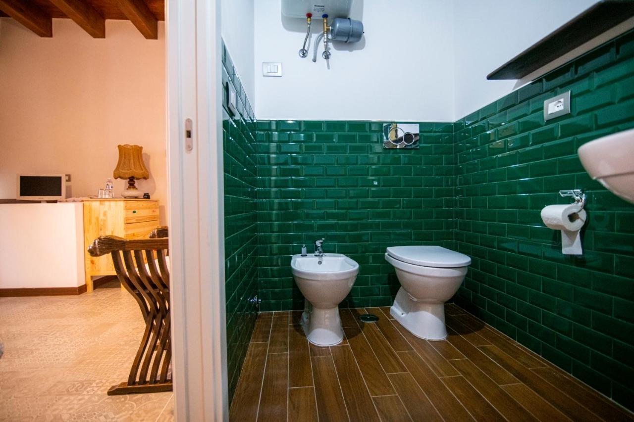 Redmood Guesthouse บาร์เลตตา ภายนอก รูปภาพ